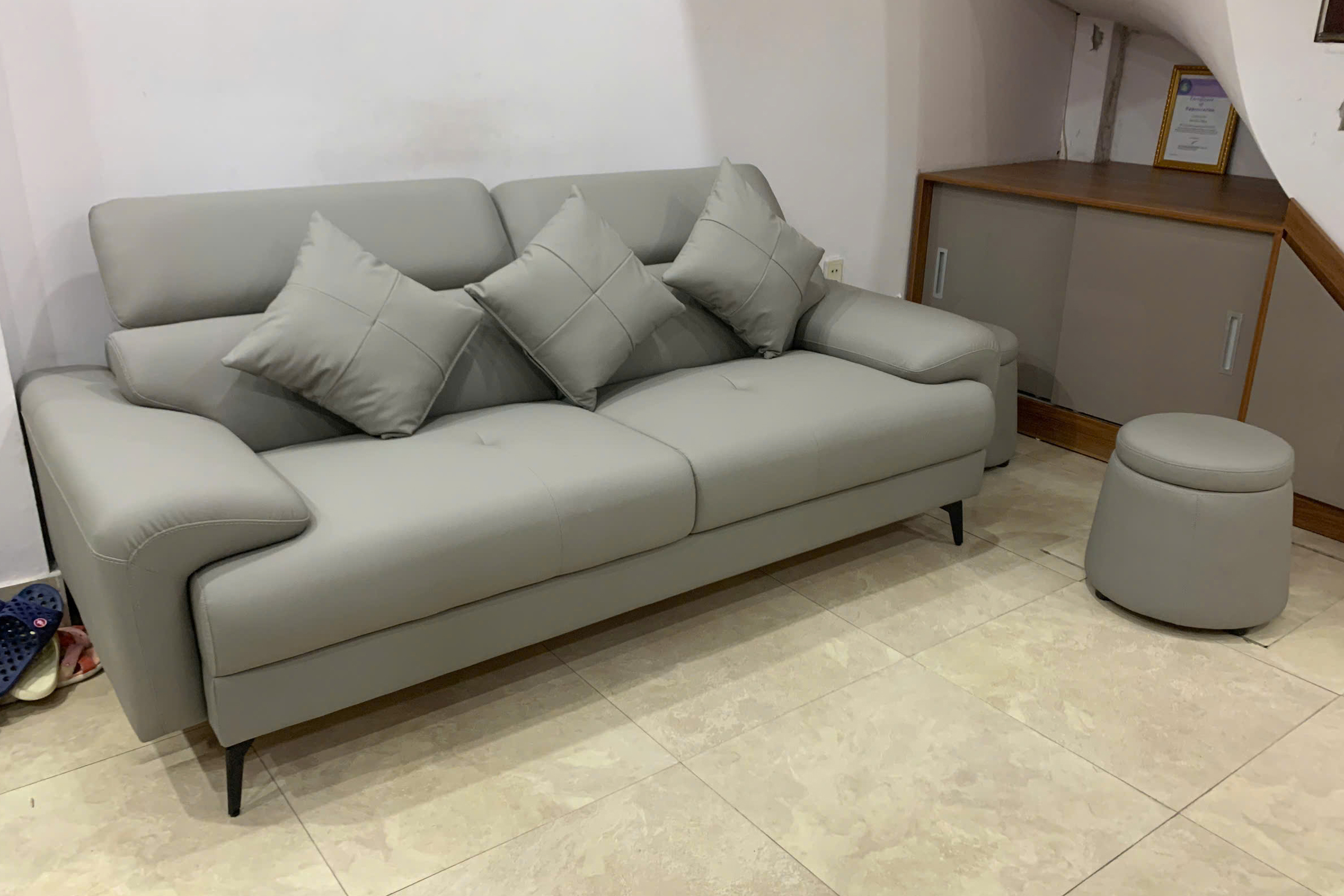 ERADO BÀN GIAO THÀNH CÔNG SOFA DA HẠNG SANG CHO GIA ĐÌNH CHỊ HÀ Ở VĂN CAO